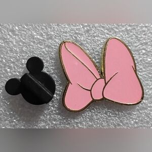 Disney Minnie Mouse Pink Bow Trading Pin